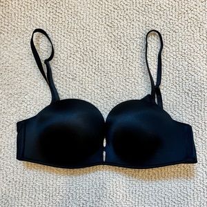 Bundle - 2 Victoria Secret Push up bras- black is strapless- Like new!